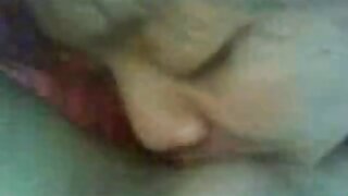 بھوکا آدمی دیکھتا ہے ...