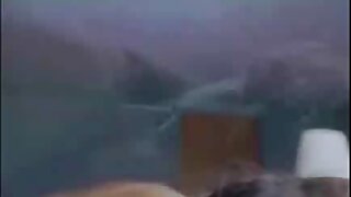 ہوس بھرے سنہرے بالوں ...