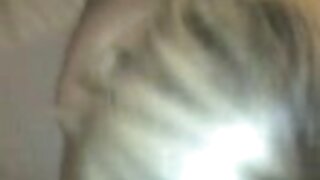 جرابوں میں پتلی سنہر ...