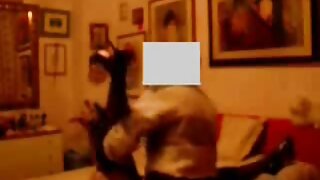 لیوڈ ایشین ریڈ ہیڈ ث ...
